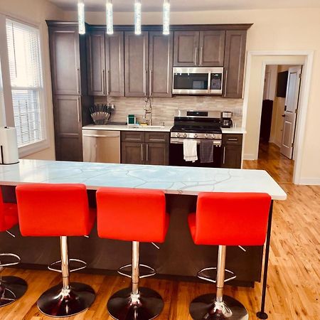 Ferienwohnung Ooohlala! 2 Beds And 2 Full Baths W/Free Parking Newark Exterior foto