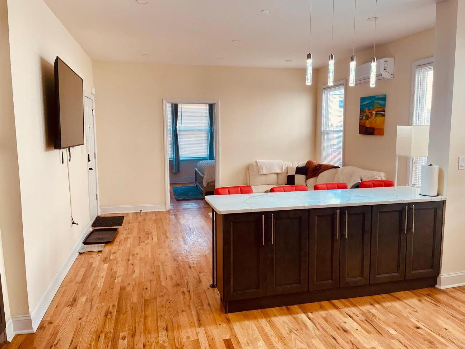 Ferienwohnung Ooohlala! 2 Beds And 2 Full Baths W/Free Parking Newark Exterior foto