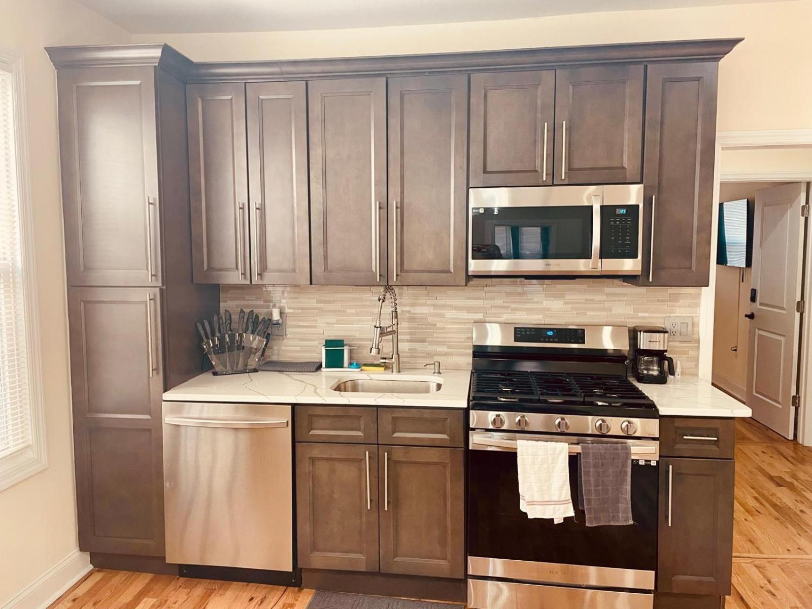 Ferienwohnung Ooohlala! 2 Beds And 2 Full Baths W/Free Parking Newark Exterior foto